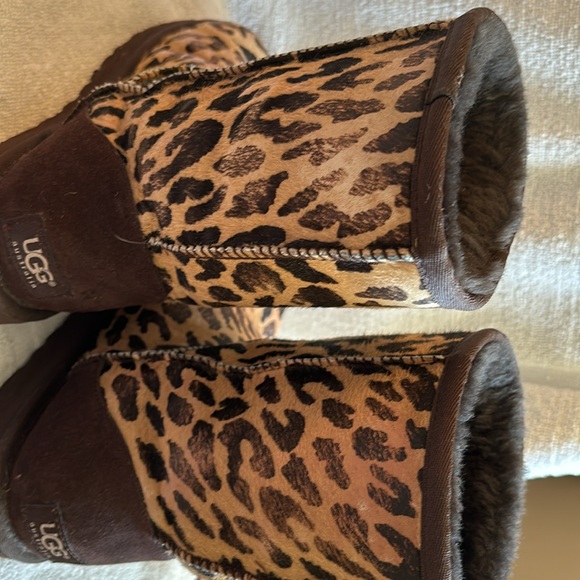 UGG Boots leopard size 8 - Picture 6 of 10